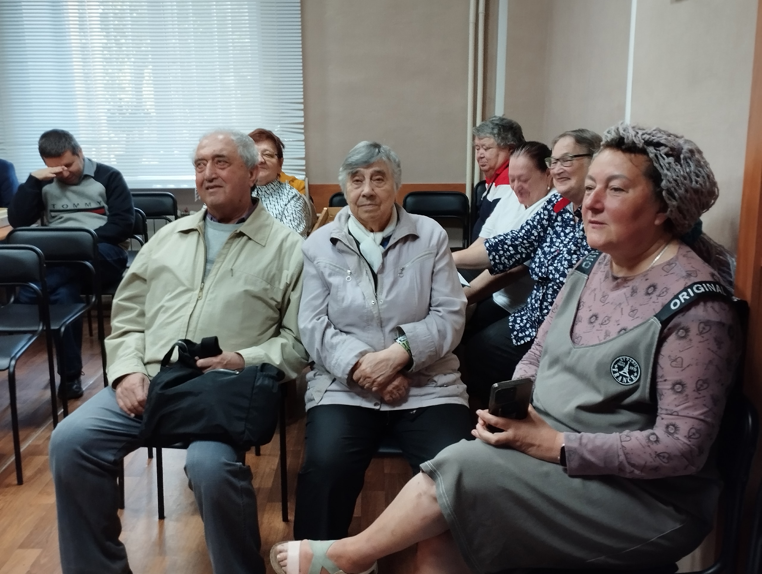 Мурчащее утро: как мы говорили о кошках с теми, кто видит их сердцем